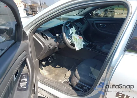 2017 Ford Police Interceptor z USA, uszkodzony, nr VIN 1FAHP2L82HG126834